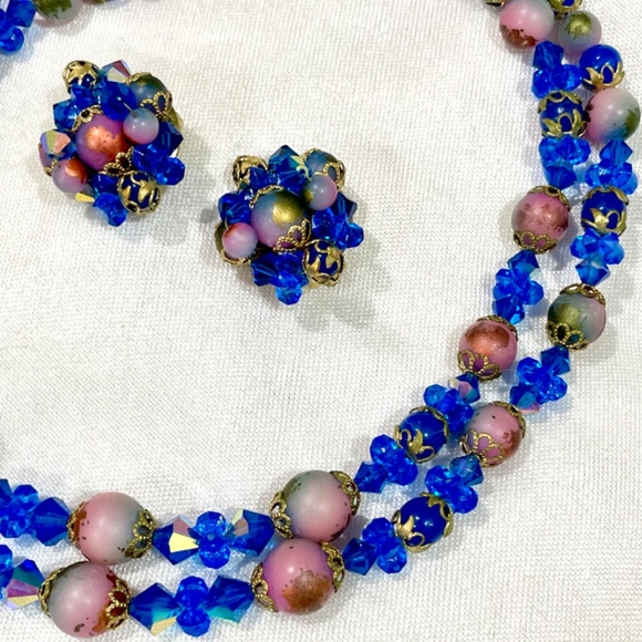 Vintage Aurora Borealis Blue Crystal Bead Necklace Earrings Clip On Retro - Picture 11 of 12